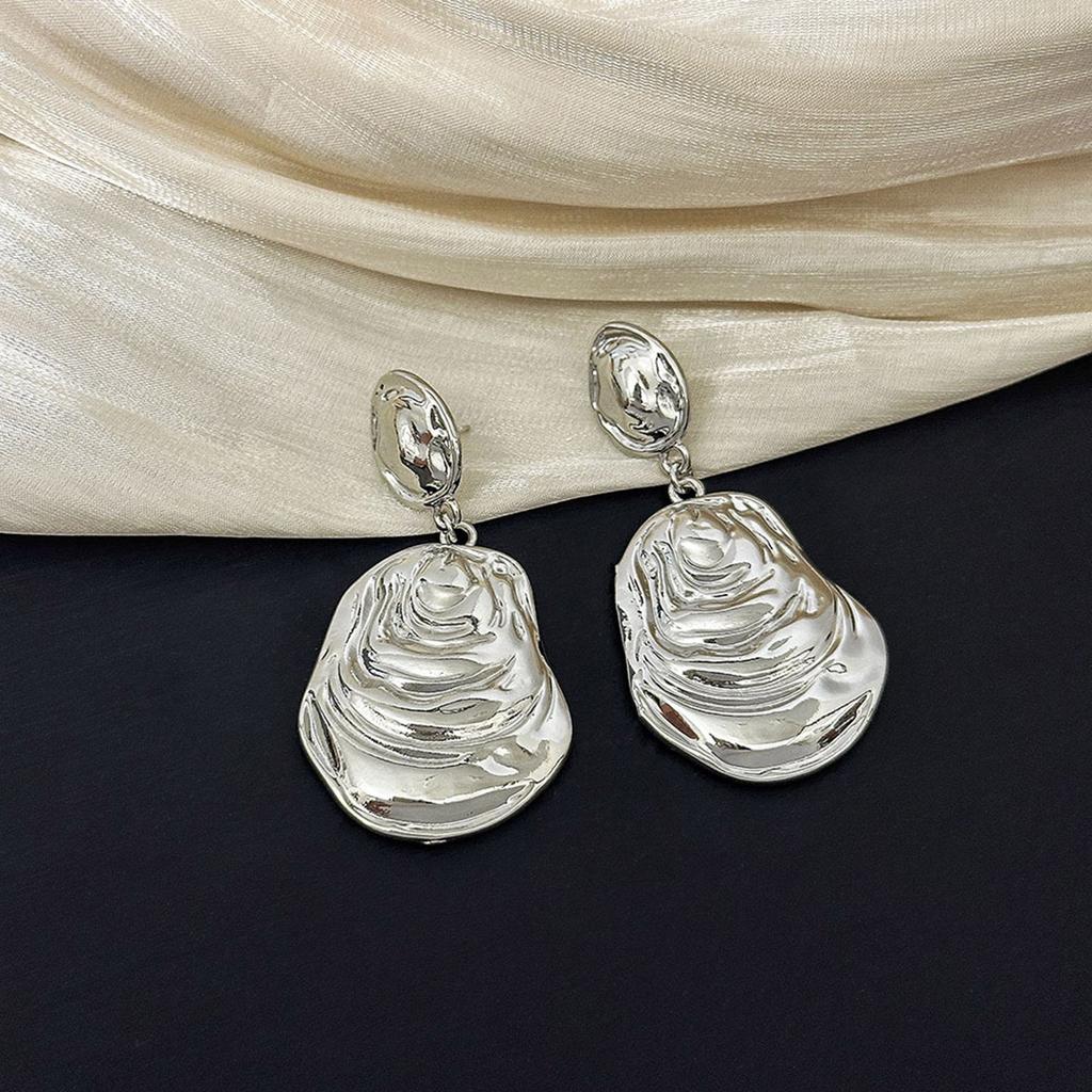 Lightweight Hammered Drop Earrings Stylish Gold/Silver Plated Drop Earrings for Women with a Modern Geometric Twist