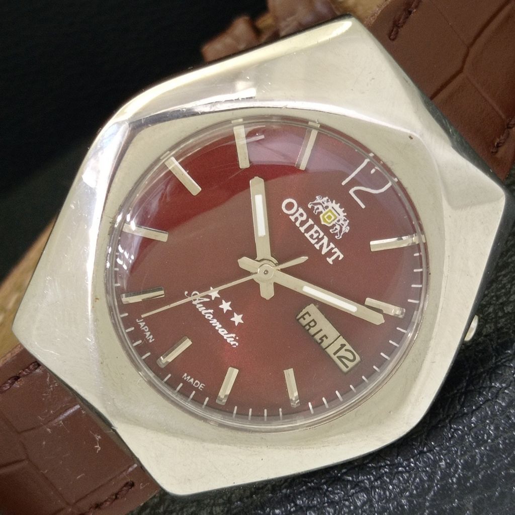 

ВИНТАЖНЫЕ МУЖСКИЕ ЧАСЫ ORIENT AUTOMATIC 46943 ЯПОНИЯ С КРАСНЫМ ЦИФЕРБЛАТОМ a500336-2 R151b-a500336