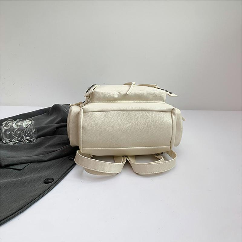 Yogodlns Nieten Rucksack Damen Gothic Punk PU Leder Schultertasche Damen Vintage Rucksäcke College Große Kapazität Schultasche