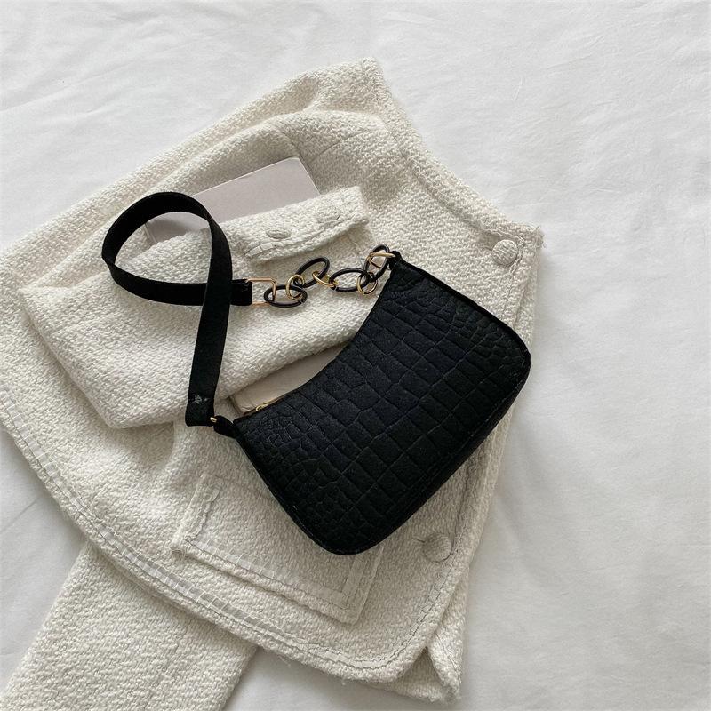 Popular Retro Gentle Temperament Small Square Bag 2026 Autumn Shoulder Handheld Fashi Casual Yankee Underarm Small Square Bag чёрный