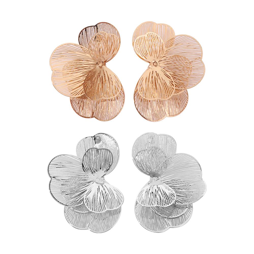 Elegant Golden Flower Stud Earrings Light Luxury Metal Earrings Hollow Flower Earrings Women