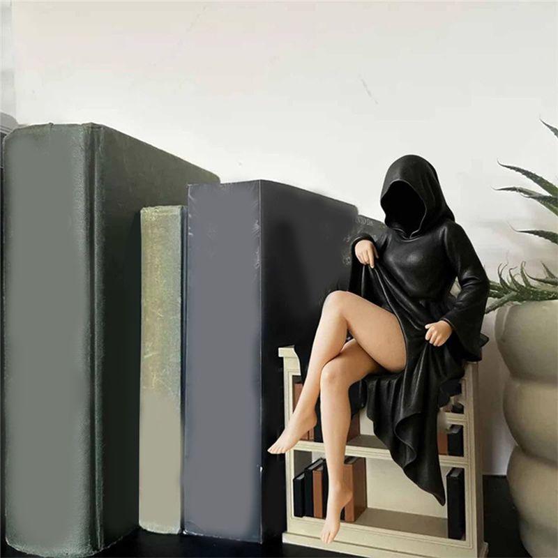 M-Modern-Gothic For Home Garden Decor, Mysterious Black Robe Figure Statue, Small Elegant Halloween Sculpture 8Cm