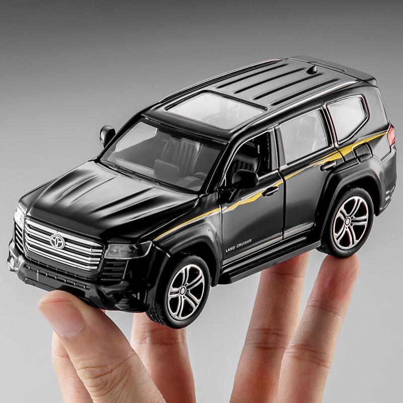 2026 Neues 1/32 Maßstab Simulation Legierung Land Cruiser LC300 Automodell Großes Gelände-SUV Kinderspielzeugauto Sammlerstück Dekoration Rückziehmotor