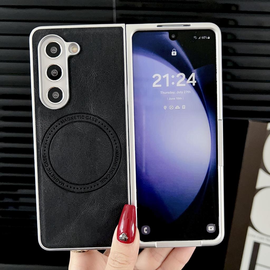 Retro Leather Grain Magnetic Case for Samsung Galaxy Z Fold5/4/3 - Drop-proof & Foldable