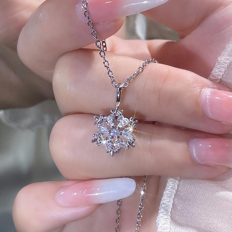 Winter Prelude Collarbone Necklace Women Delicate Snowflake Choker Gift