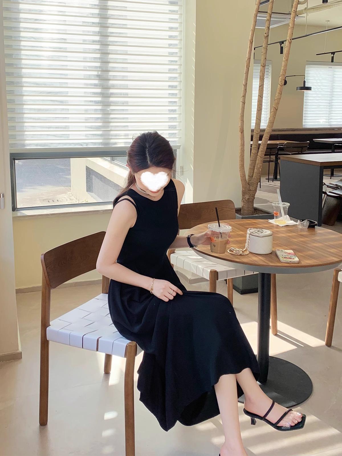 

Sheepskin version~ Temperament square head transparent word with open toe middle heel sandals women s slippers women 40