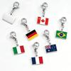 Braccialetto con Charm Bandiera in Acciaio Inossidabile con Moschettone, Gioiello Ciondolo Paese per Regalo di Viaggio Accessorio Stile