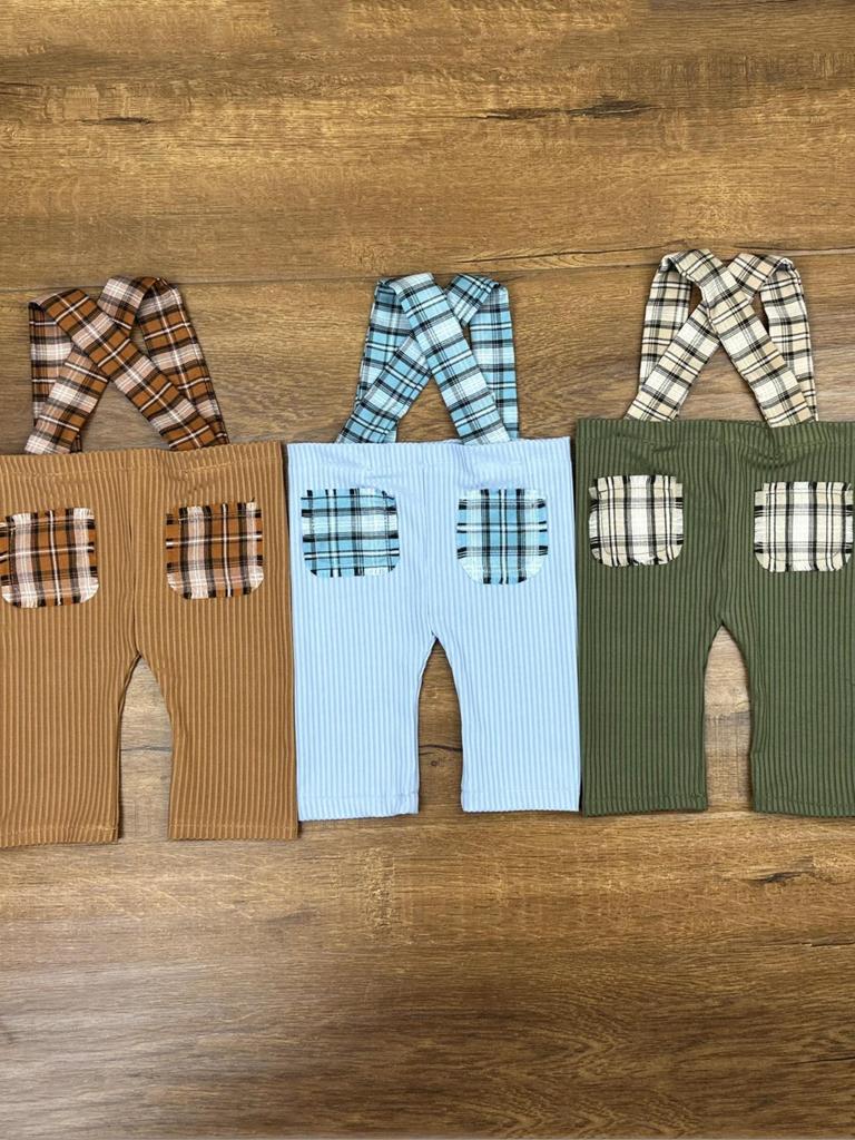 2-Piece Newborn Photoshoot Outfit: Hat & Overalls