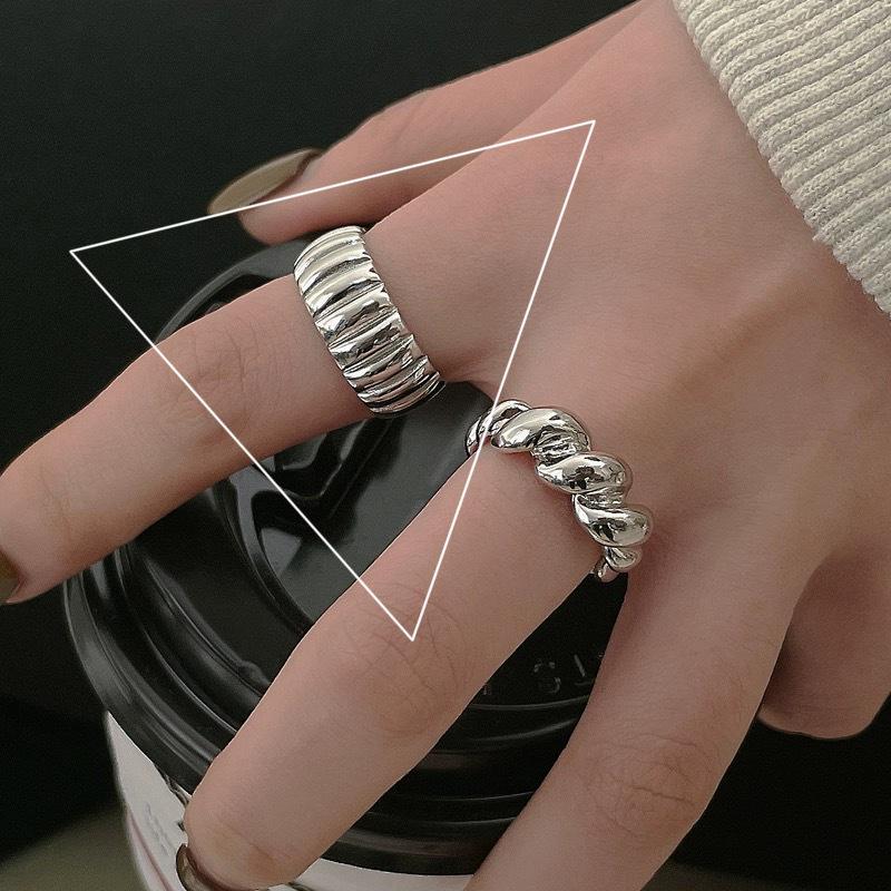 Smiley Adjustable Open Ring for Women - Trendy Niche Design, Perfect for Index Finger.