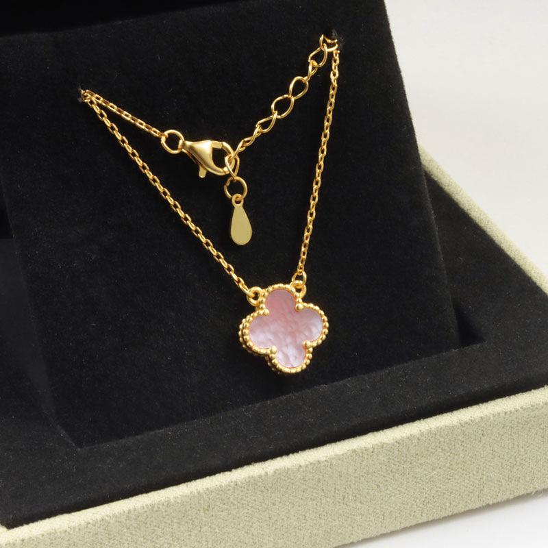 High-end Lucky Four-leaf Clover Necklace for Women 18k Agate High-end Carved Clavicle Chain