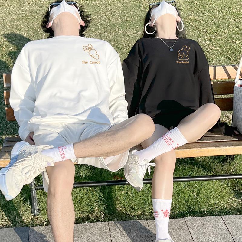 High-End French Fleece Sweatshirts: Trendy Couple Outfits for Autumn/Winter 2025