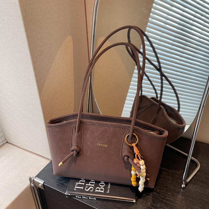 Retro Niche Texture Underarm Bag Women's 2025 New Simple Portable Commuter Tote Bag Large Capacity Shoulder Bag