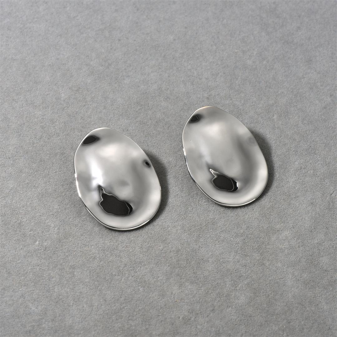 

Temperament Versatile Personality Unique Niche Fashion Sense Irregular Exaggerated Tide Cool Gold And Silver Stud Earrings