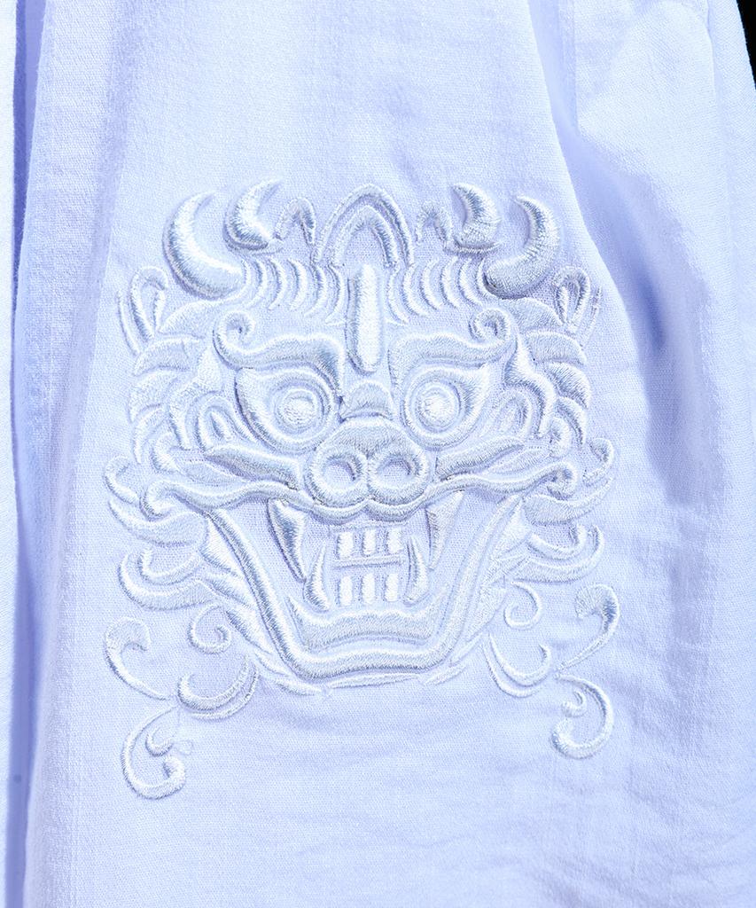 Kileutimuka Embroidered V-Tuck Shorts White