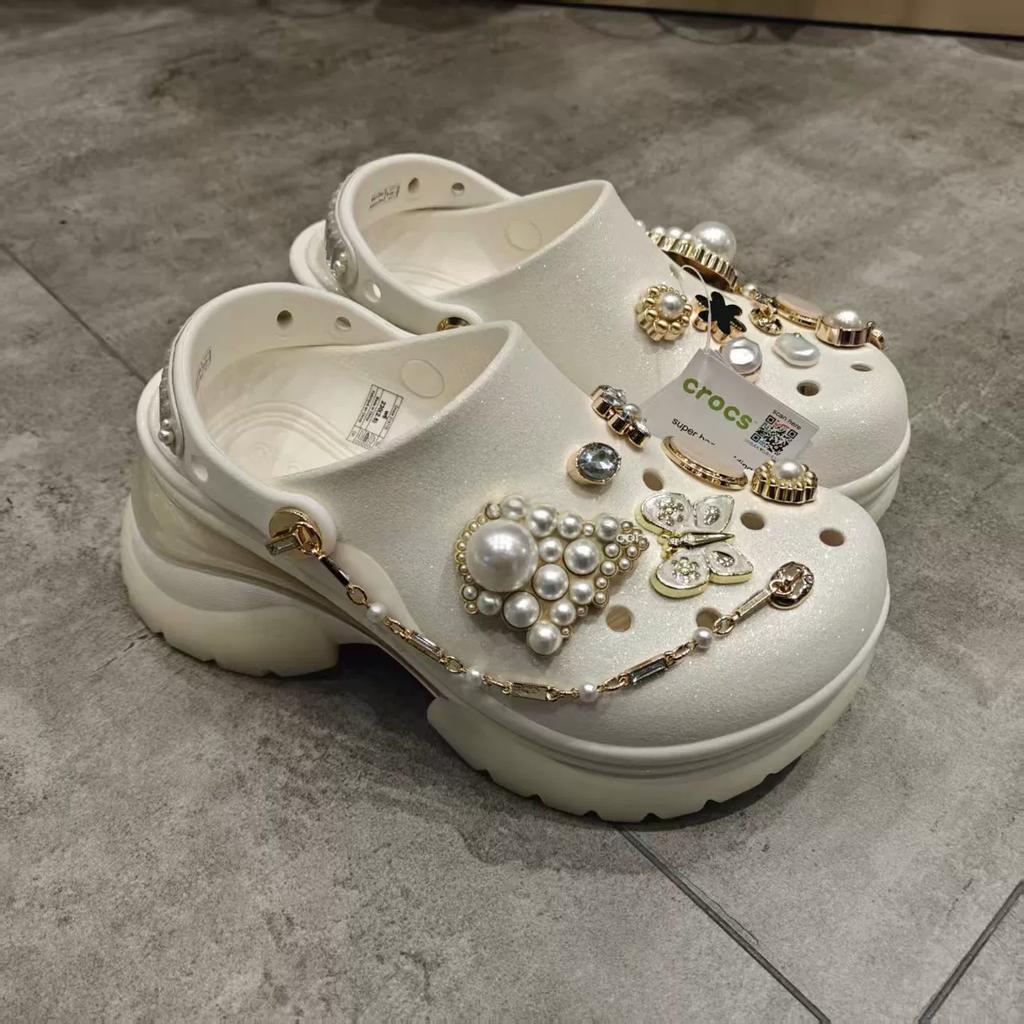 Crocs Delfín sa stretáva s módou Šľapky Dámska obuv Krieda 214115-0WV