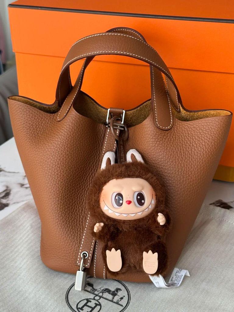 Bolso de Mano para Mujer con Grano de Lichi: Bolso Cubo Versátil, de Alta Gama y de Moda 2025