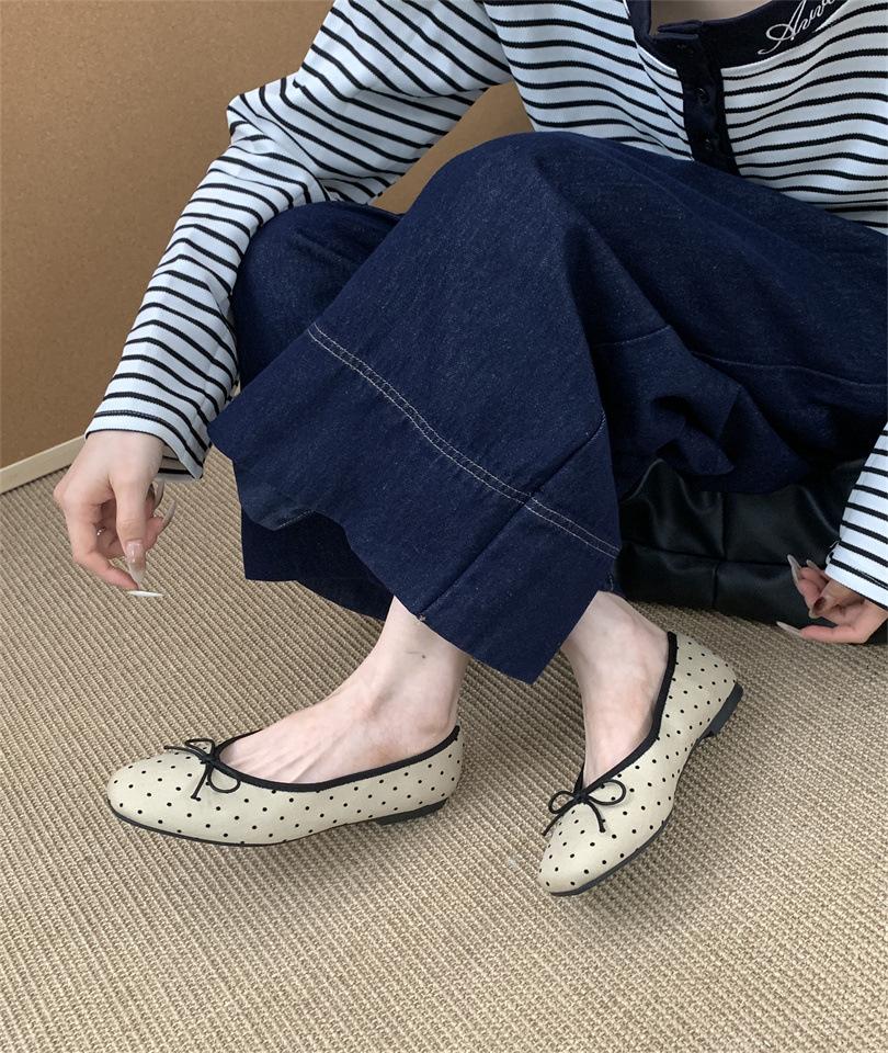 

Retro suede light mouth single shoes women s autumn new Korean version bow one pedal commuter Doudou shoes flat bottom ladyshoes 39