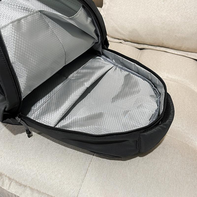 Men's Business Backpack Outdoor Water-Repellent Backpack Large Capacity Computer Bag