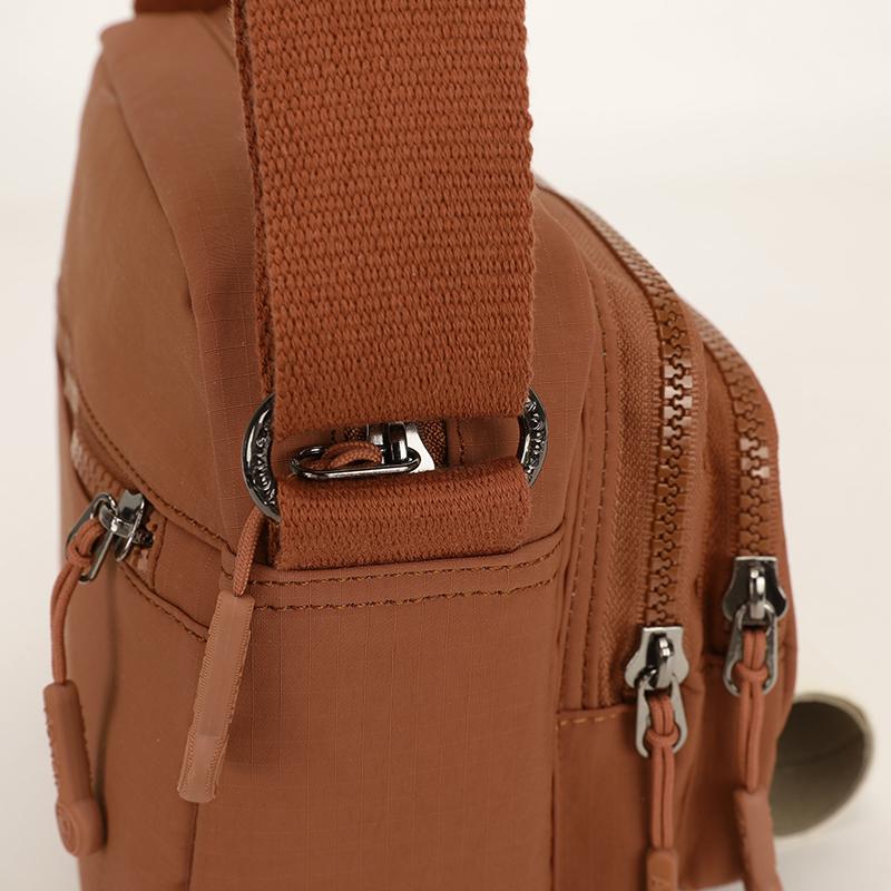 Women's Multi-Layer Bag Shoulder Bag Outdoor Lightweight Crossbody Bag