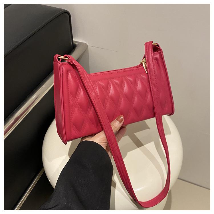 

Нишевая дизайнерская сумка через плечо высокой стоимости 2024 года, новая однотонная легкая роскошная модная сумка через подмышку, женская маленькая квадратная сумка розы красного