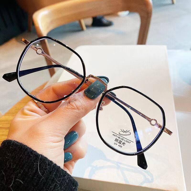 

Vintage Anti Blue light Glasses Frame Round Lens Myopia Optical Mirror Simple Metal Women Men Transparent Eyewear Anti Radiation