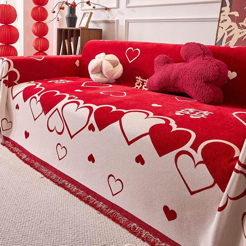 Einfacher und moderner Chenille-Sofaüberwurf festliches Rot Anti-Katzenkratzüberzug Stoffhandtuch rutschfest gerade Reihe Sofaüberwurfstoff