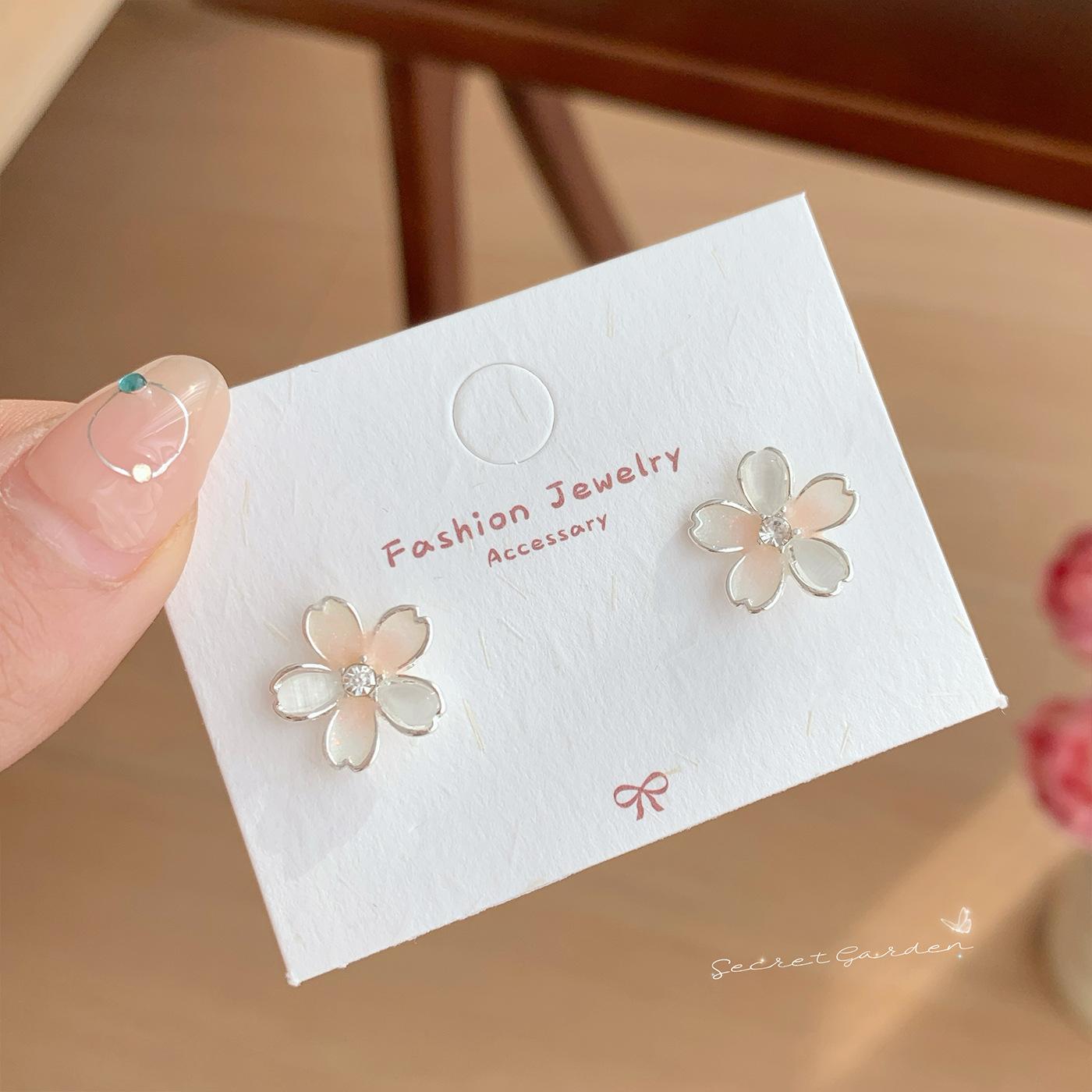

Exquisite Sweet Pink Drip Glaze Double-layered Sakura Flowers Inlay Crystal Zircon Stud Earrings for Women Temperament Jewelry