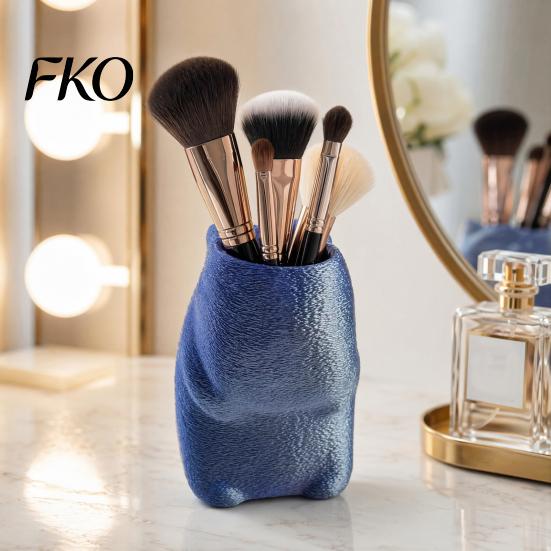 One-piece Molded Pen Organizer Standing Capybara Holder, Cute Animal Desk for Pens Makeup Gradient Orange Cup Brushes, Large Capacity