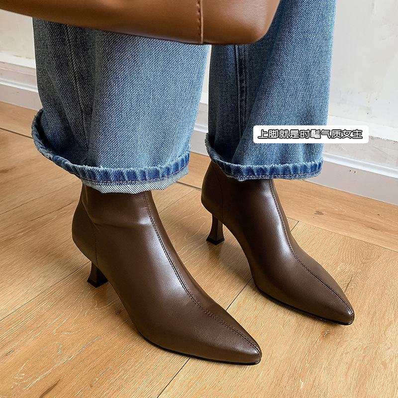 Nové dámské špičaté martensky gumová měkká podrážka podzim a zima střední podpatek velká velikost boty čtvercový podpatek dámské nízké kožené boty