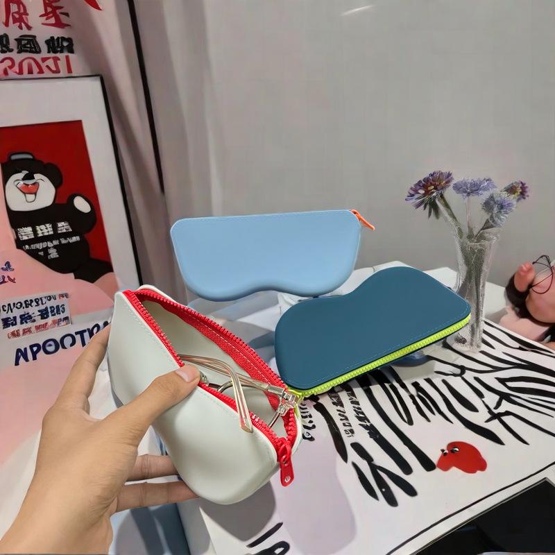 Portable Silicone Glasses Bag Sunglasses Protective Cover Storage Bag Waterproof Myopia Glasses Bag