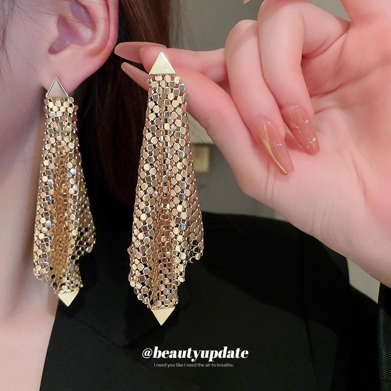 Silver Needle Irregular Triangle Sequin Dangle Earrings – Exaggerated Design Fashion Jewelry
