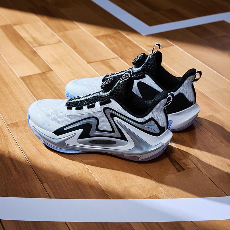 Anta Kids Qingkuangci Mesh Comfortable Breathable Professional Basketball Shoes Kids Sneakers White Black A12431106-2