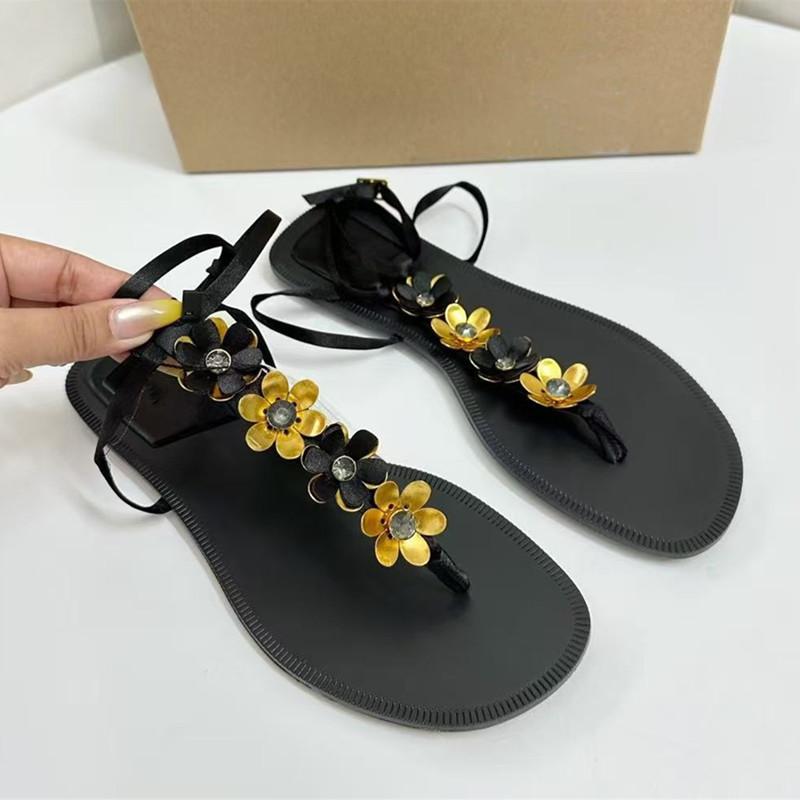 Fashion Luxury Crystal Flowers Decor Women Flats Sandals Sexy Ankle Strap Summer Beach Slides Fashion Streetwear Modern Sandals Shoes