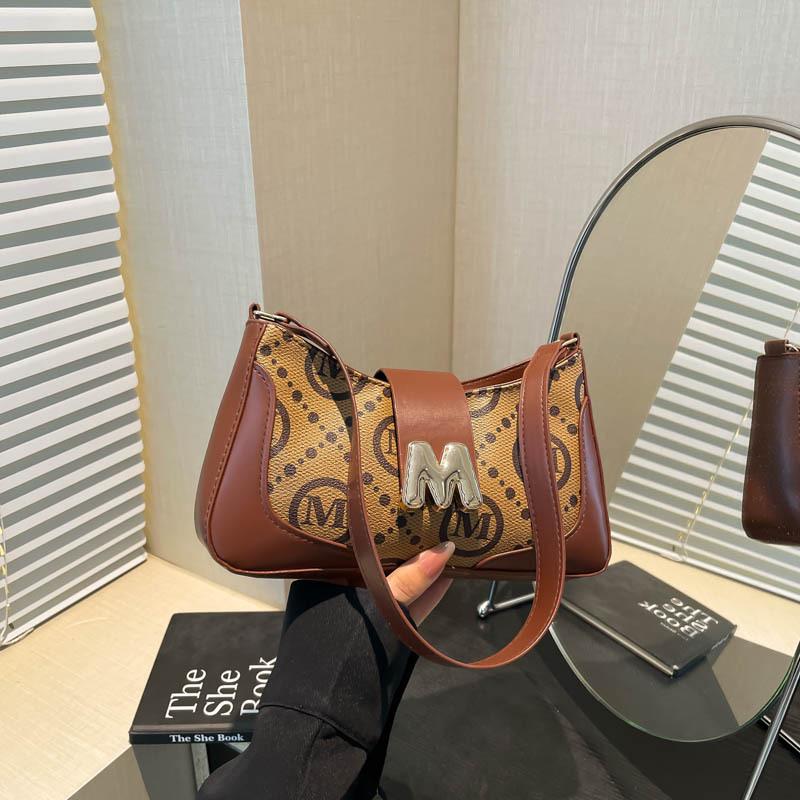 

Осень новая ретро простая мода сумка подмышку нишевый дизайн повседневная личность женская текстурная сумка на плечо коричневый