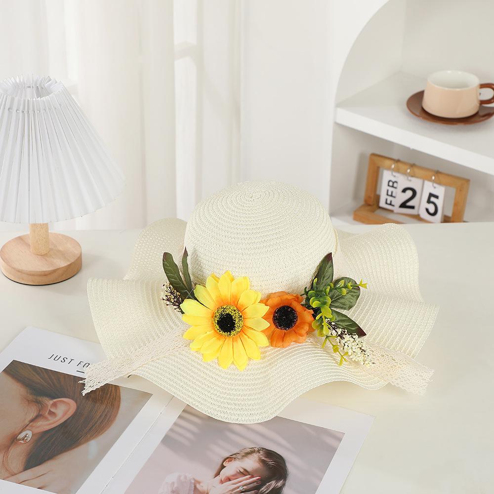 Early spring new beach travel sunscreen hat fashionable flower summer UV protection sunshade straw hat