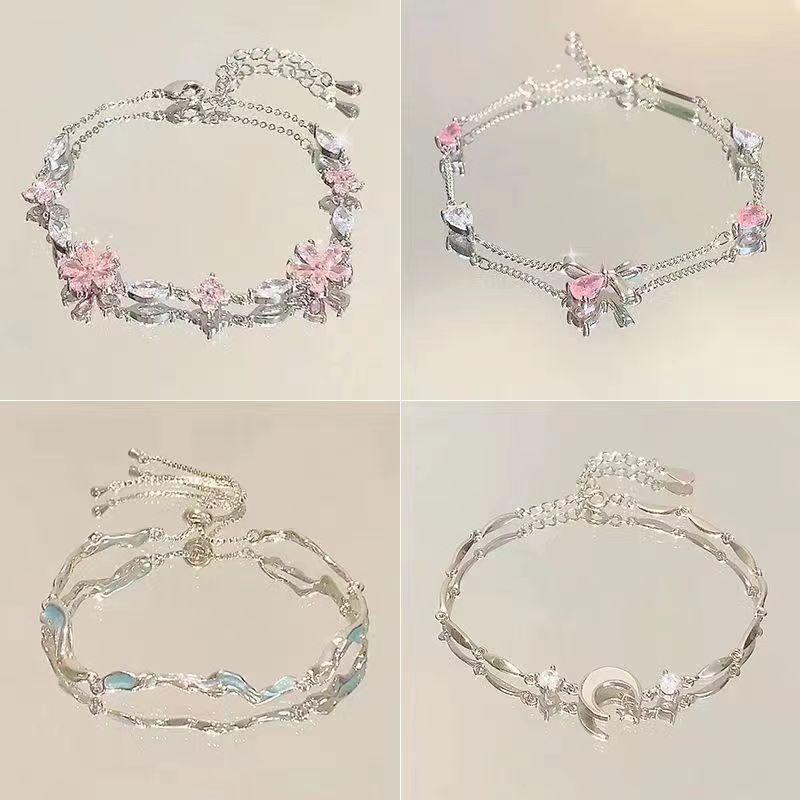 Fashion 4-piece love bracelet set, fashionable light luxury high-end niche jewelry