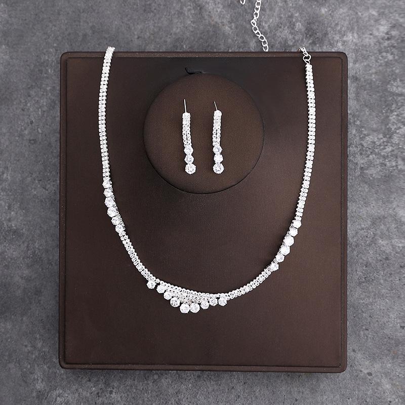 Set di Collana e Orecchini alla Moda in Stile Coreano: Accessori Perfetti per Matrimonio Sposa