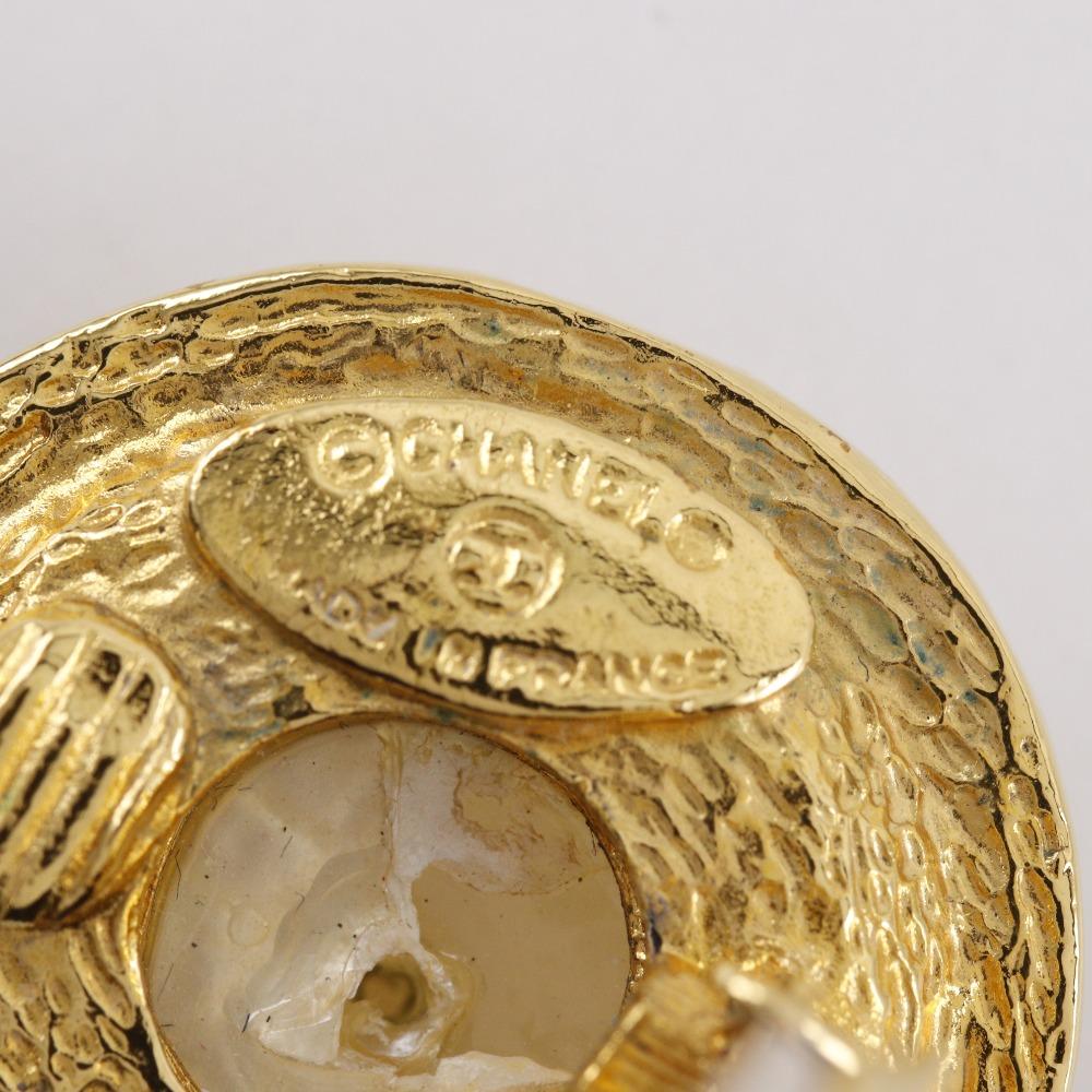 CHANEL Round logo Earring vintage Plated Gold/Fake pearl 21.8g Women Used