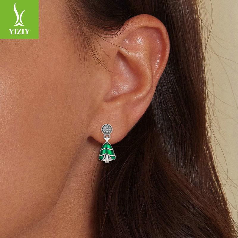 Yinziyun Christmas Tree Sterling Silver Stud Earrings for Women - Trendy Green Enamel Holiday Jewelry.