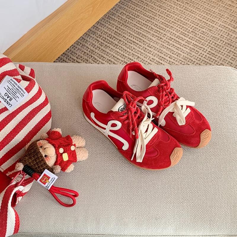 Grape mother increases the height within 7cm, Yang Mi, the same German training shoes, women's genuine leather thick-soled tilted head sports and lei