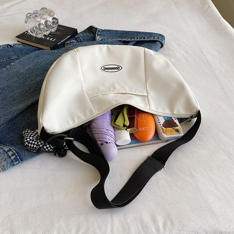 Niche Fresh Women Bag Campus Fashion Versatile Large Capacity Dumpling Bag Spring New Shoulder Crossbody Bag