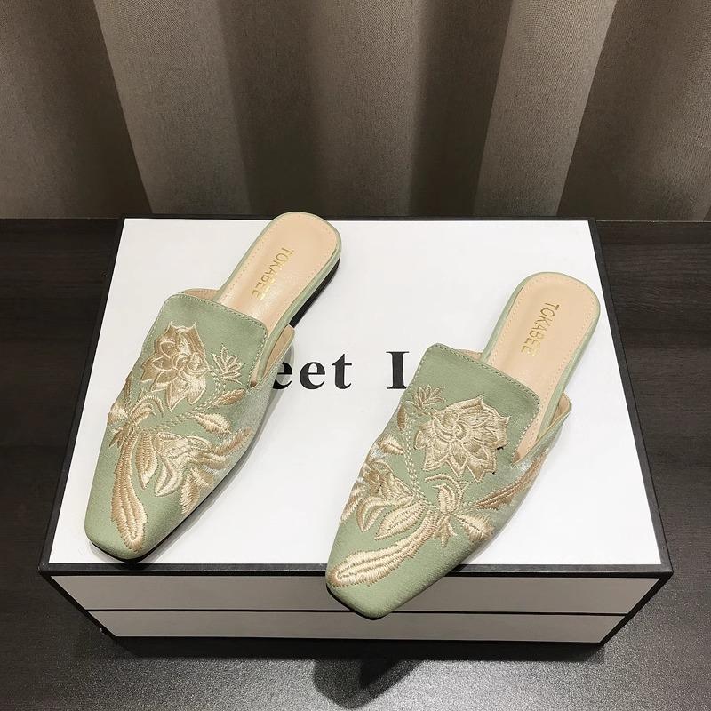 Women's Mules Embroidered Bag Head Half Slippers Women's Outer Wear Spring and Summer Retro Versatile Flat Soled Muller Shoes