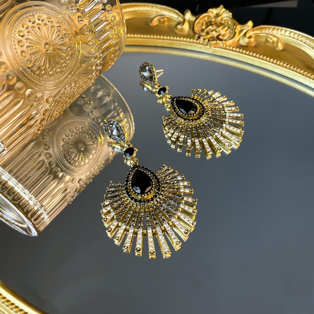 Übertriebene Quasten-Hängeohrringe Leichter Luxus Vintage Ohrringe Strass Pfauenohrringe Geschenk