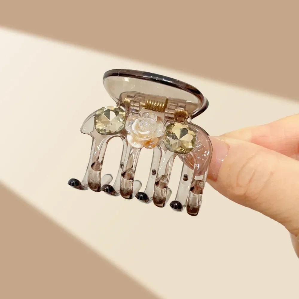 Elegant Crystal Pearl Medium Size Thick Thin Women's Hair Claw Clip Accessories Korean Star Red Black Catch Clamp Girls Headwear