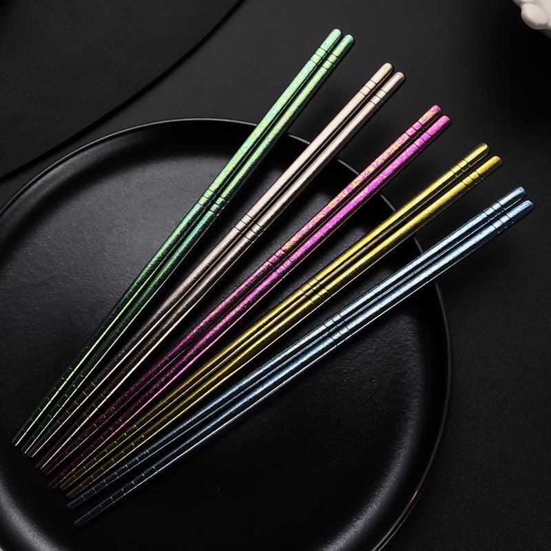 23.5cm Lightweight Pure Titanium Chopsticks Set - Portable High-end Gift Box, Ice Flower Colored, Ideal for Camping and Household Use.