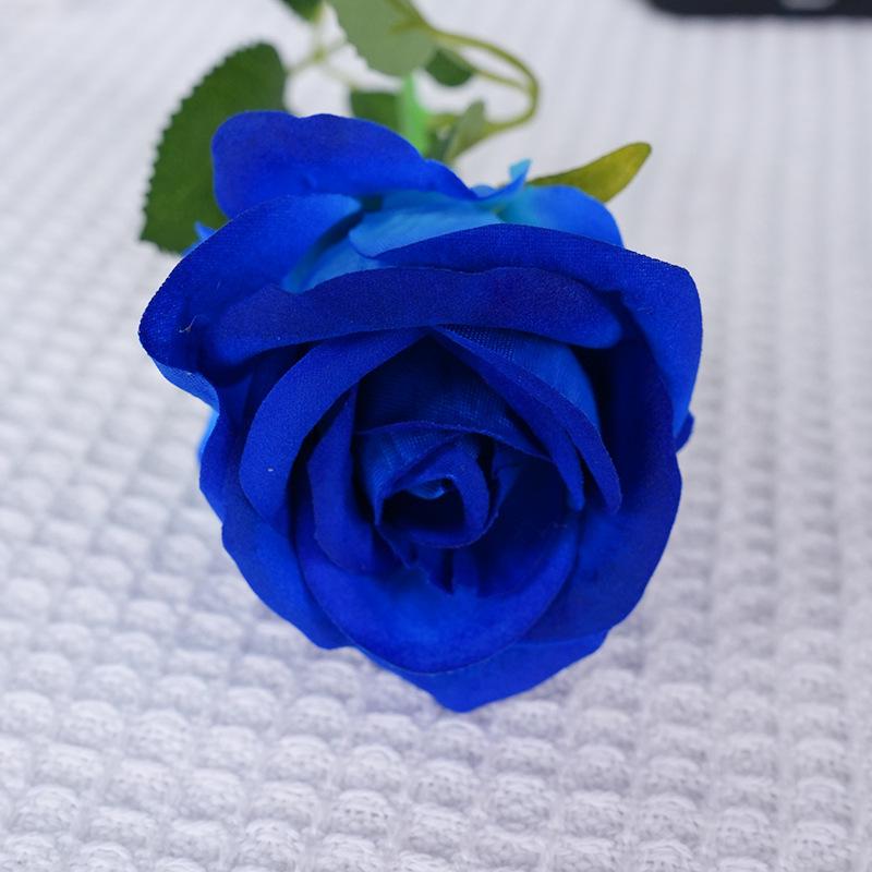 Cachoeira de Parede de Rosas de Seda - Flanela Vermelha Decoração de Casamento e Dia dos Namorados