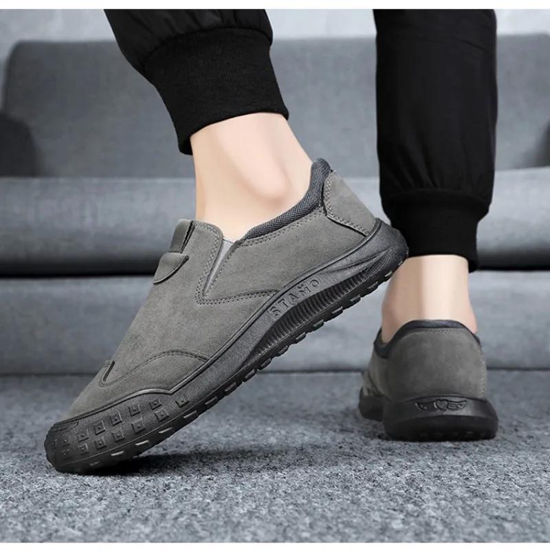 New Outdoor Leather Men Sneakers Slip on Casual Shoes Men Walking Shoes Men Loafers Comfortable Hiking Footwear Lightweight 2024