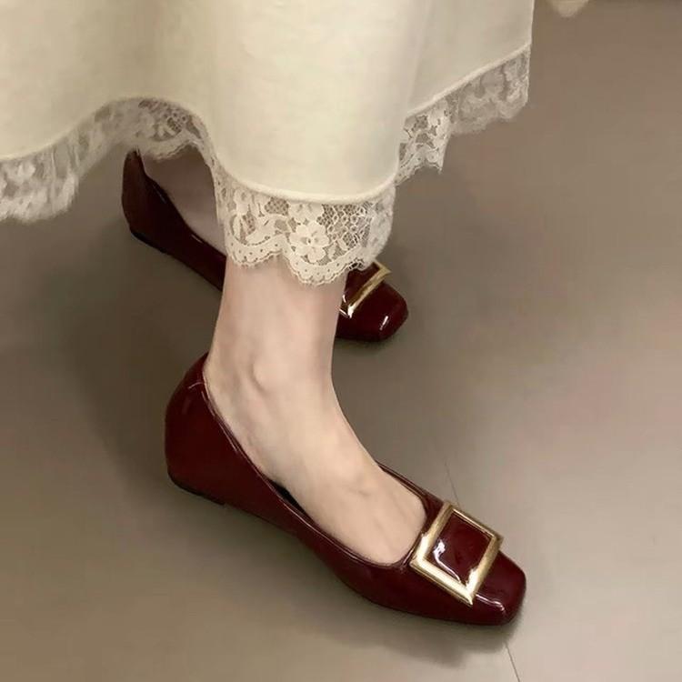 Temperament small square head fairy wind metal buckle light mouth small leather shoes women 2025 new soft sole thick heel commuting grandma shoes