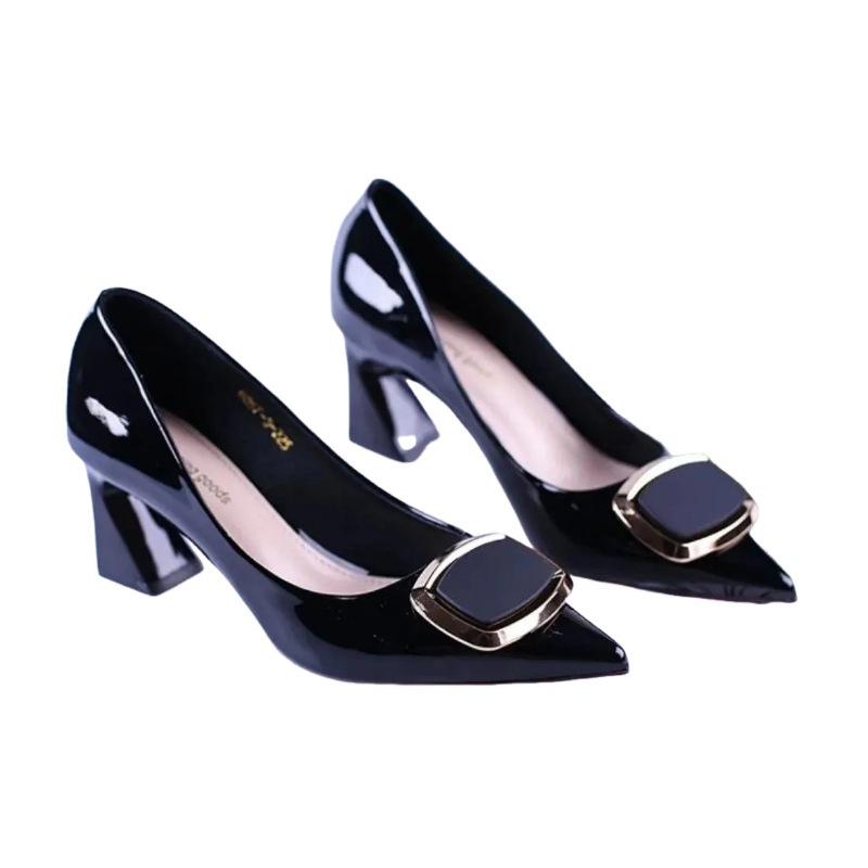 Zapatos de boda rojos franceses tacón medio punta punta escote bajo estilo pequeño fragante tacones altos zapatos de salón mujer 2025 nuevo sexy tacón de aguja zapato de mujer