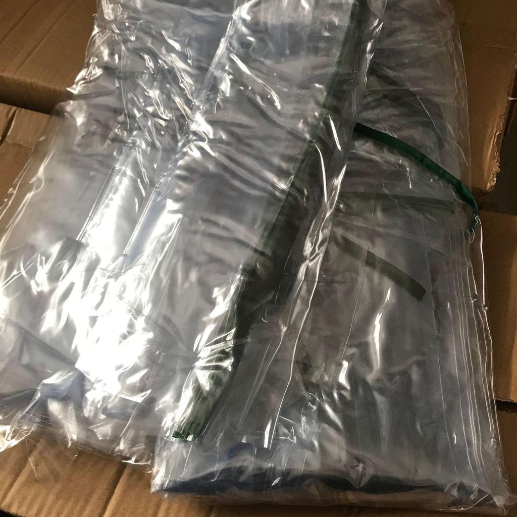 Walk-In Greenhouse with PE/PVC Cover – Ideal for Flowers and Succulents